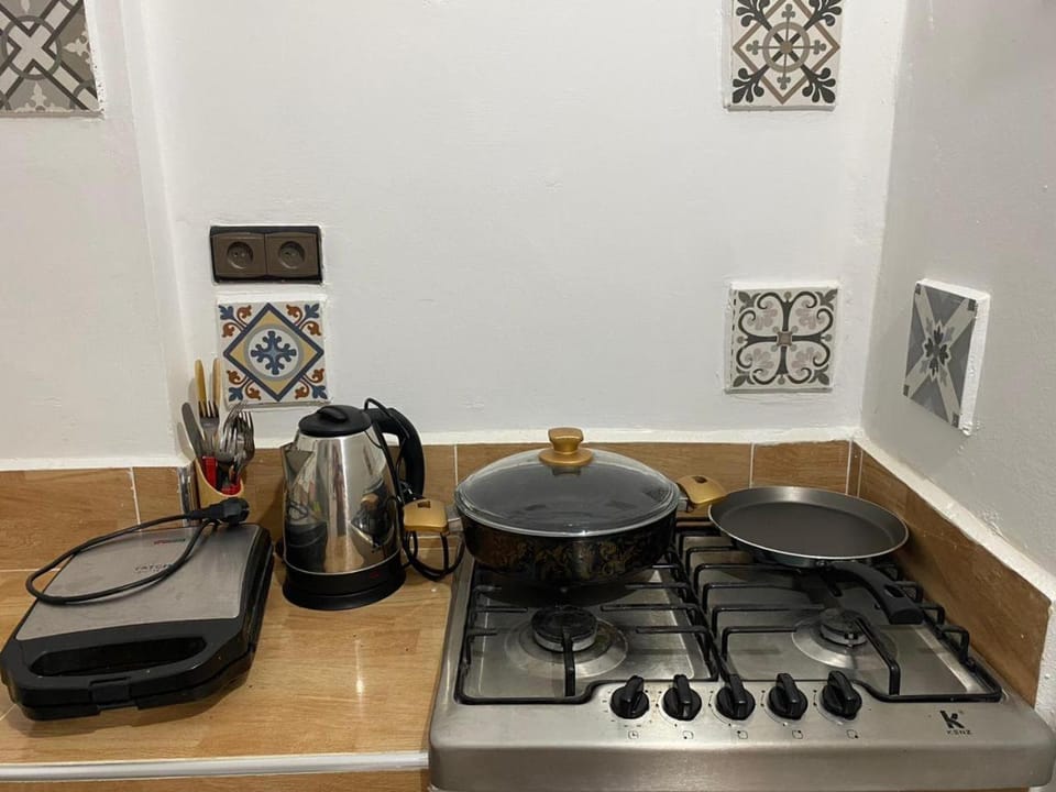 Coffee/tea facilities, Kitchen or kitchenette