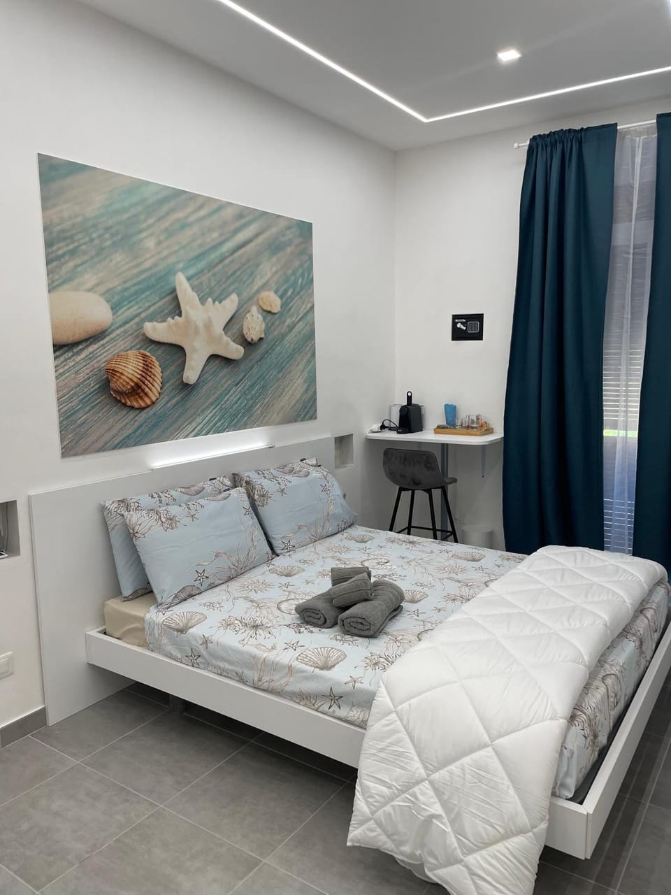Summer, Bedroom