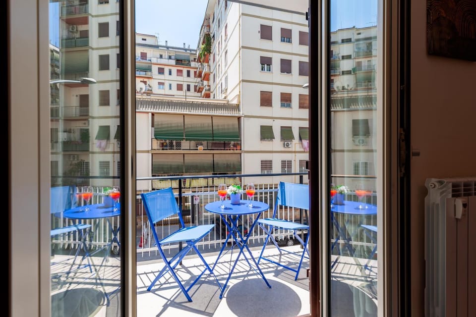 View (from property/room), Balcony/Terrace, Dining area