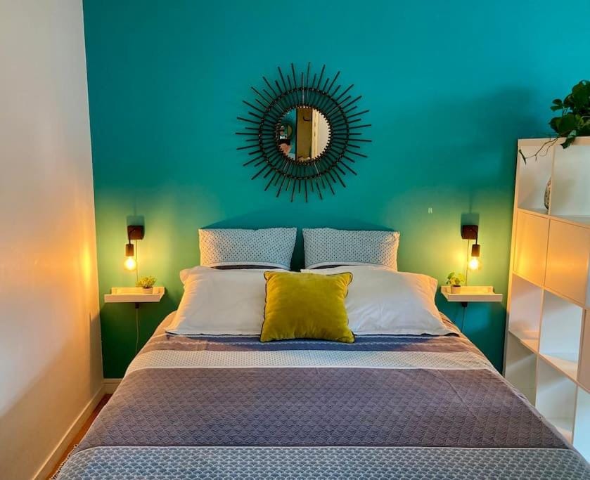 Bed, Photo of the whole room