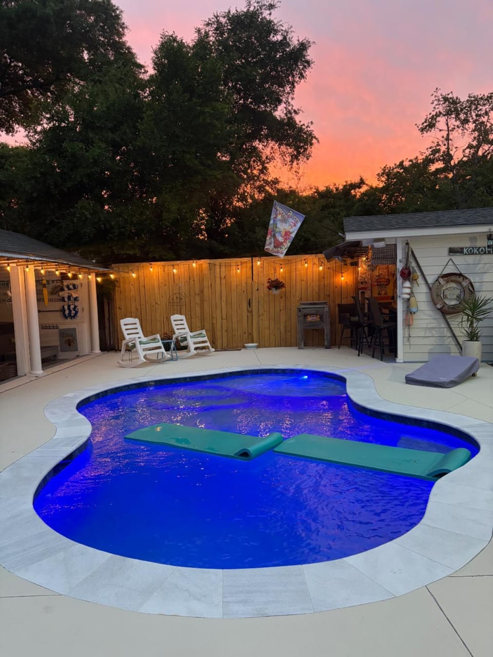 Swimming pool