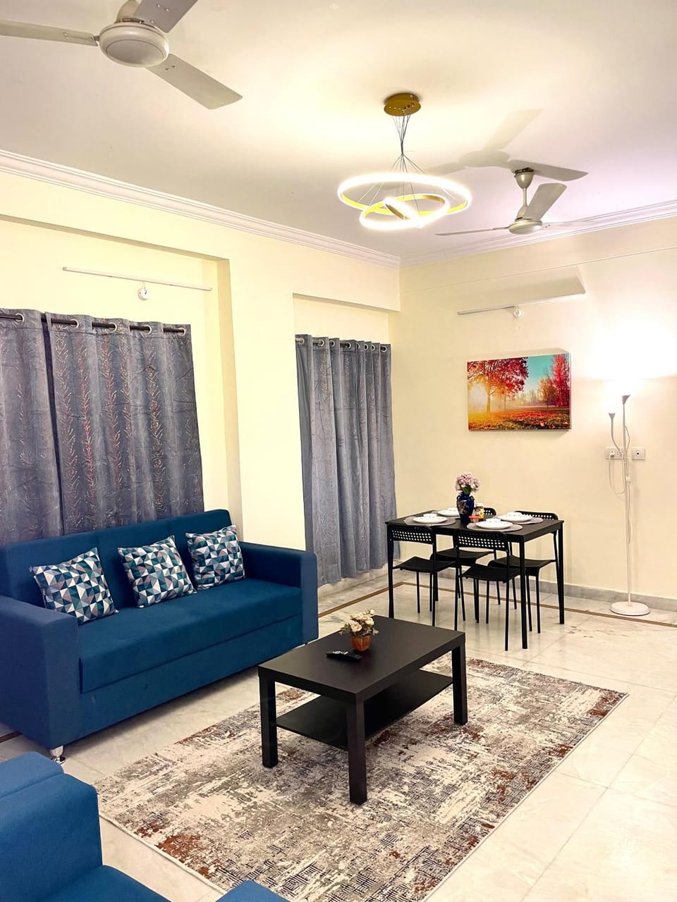 Living room, Seating area, Dining area