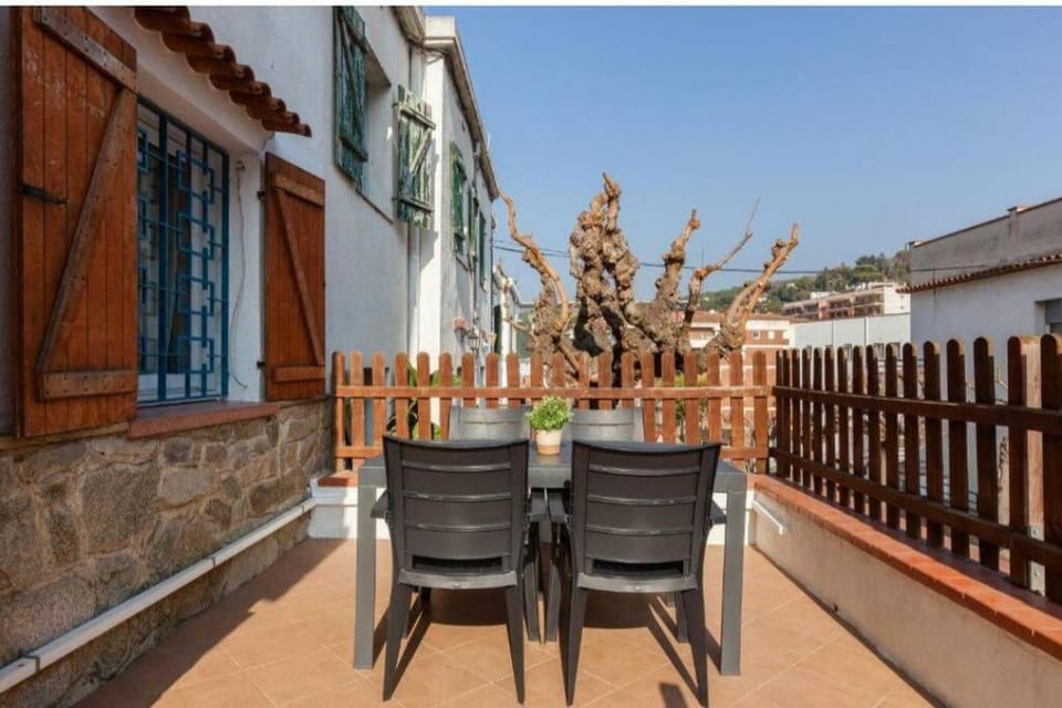 La Casita de Caldetes House in Maresme