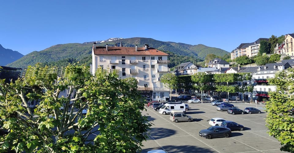 Balcony/Terrace, Mountain view, Parking