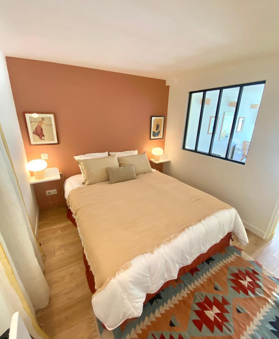 Appartement avec Terrasse proche du Centre-ville Apartment in La Rochelle