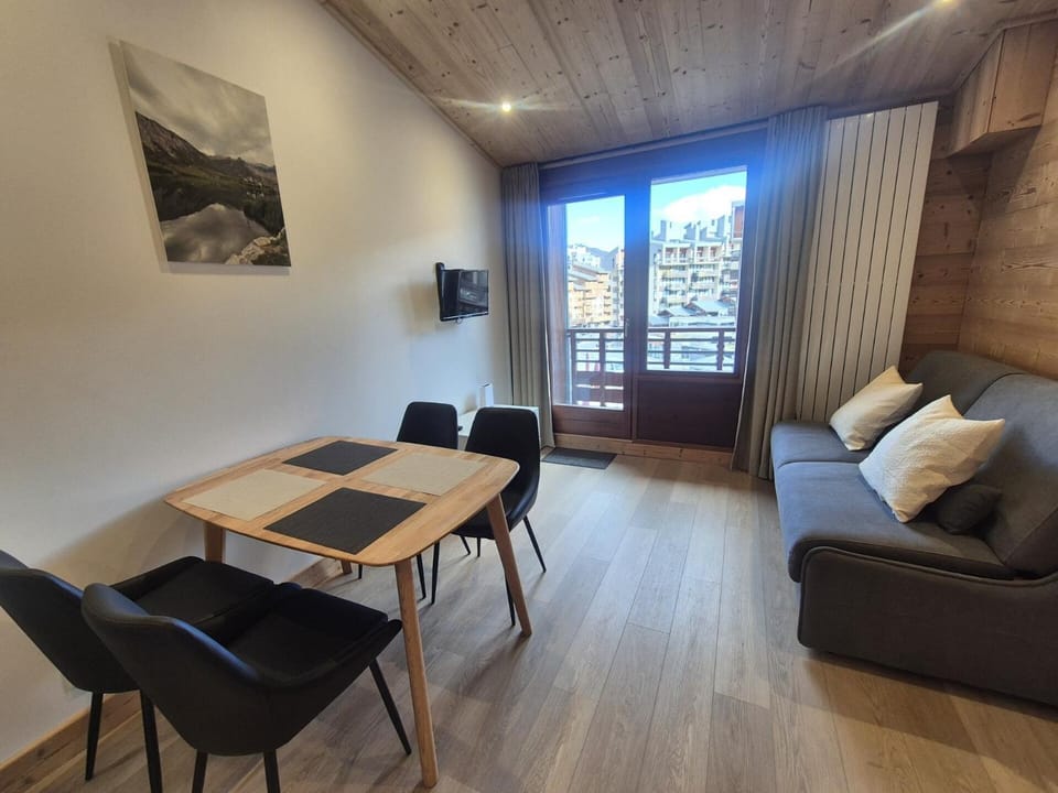 Résidence Curling B Tour - Studio rénové · Pieds des pistes · Balcon MAE-8151 Apartment in Tignes
