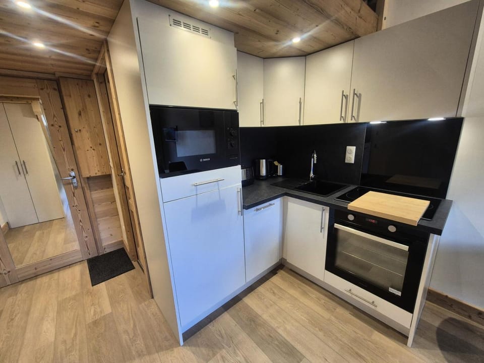 Résidence Curling B Tour - Studio rénové · Pieds des pistes · Balcon MAE-8151 Apartment in Tignes