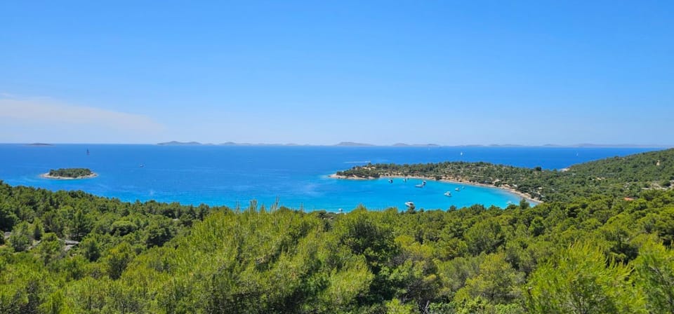 Stone Three bedroom house with rooftop terrace House in Tisno
