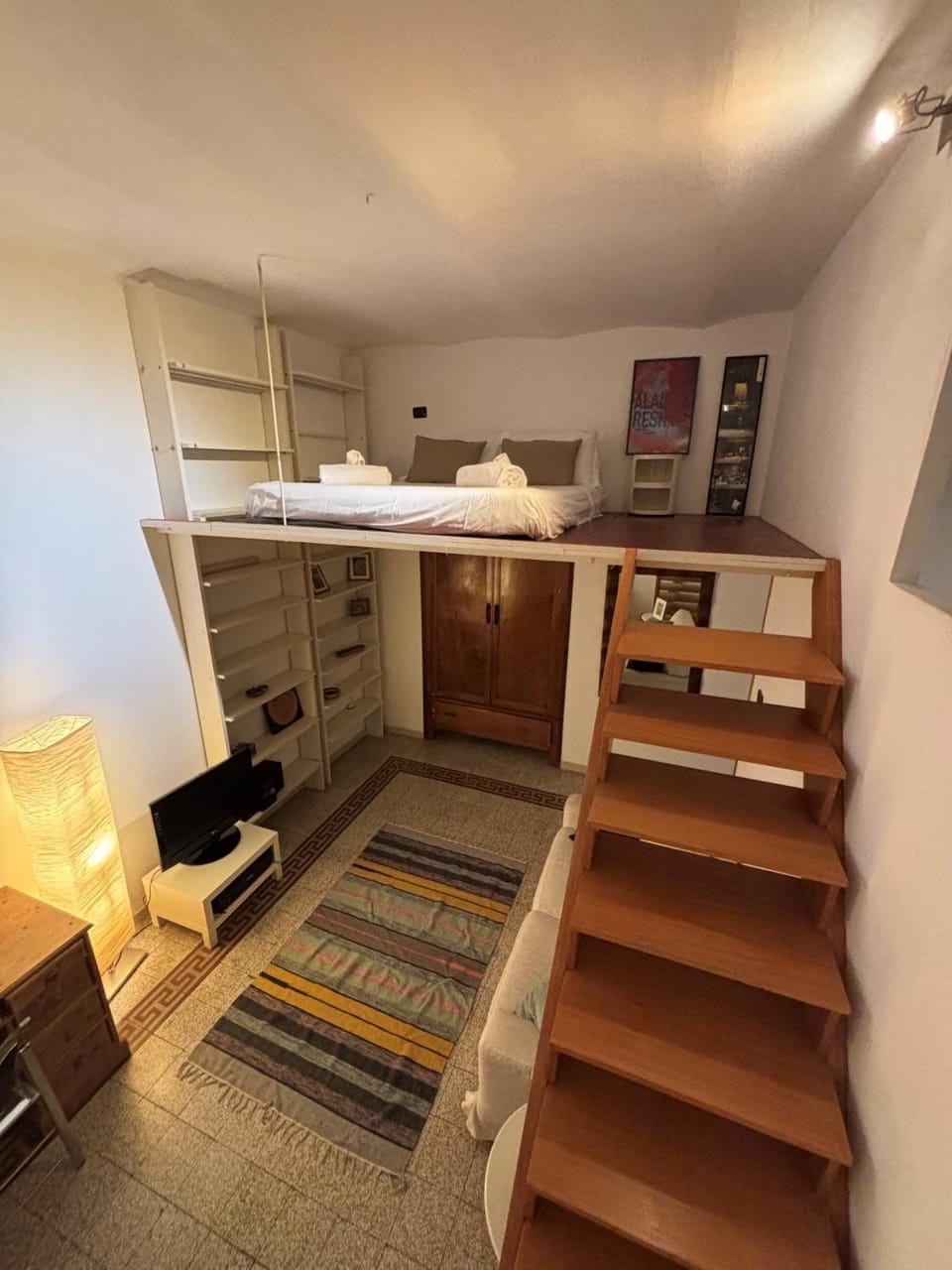 Bed, Photo of the whole room, Bedroom