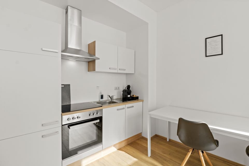 Kitchen or kitchenette, Dining area, pet friendly, stove