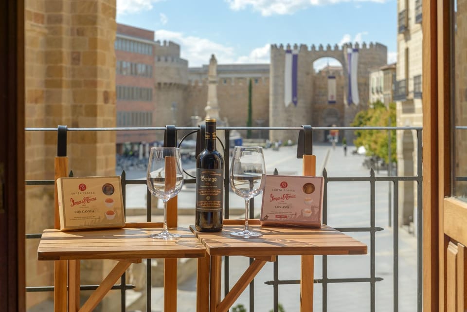 Balcony VIEW to Avila's alcazar Apartment in Ávila‎