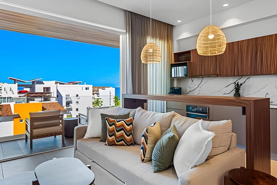 Bird's eye view, Living room