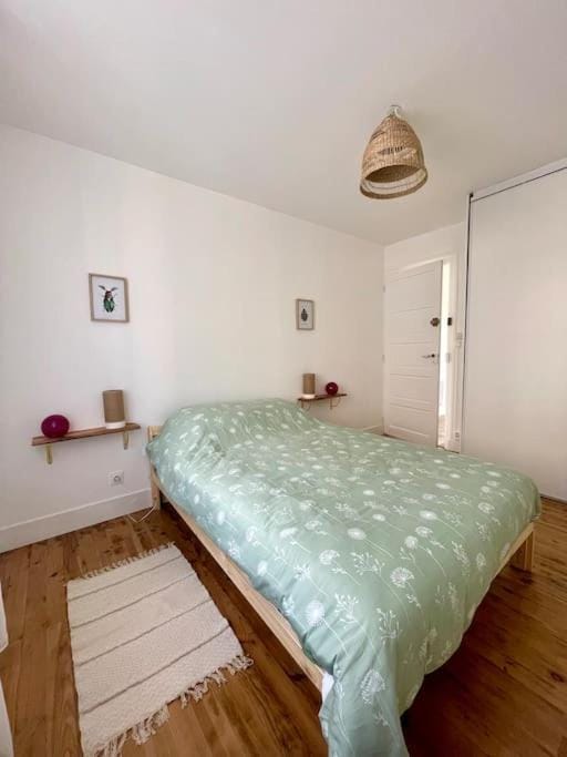 Logement cosy et jardin House in Provence