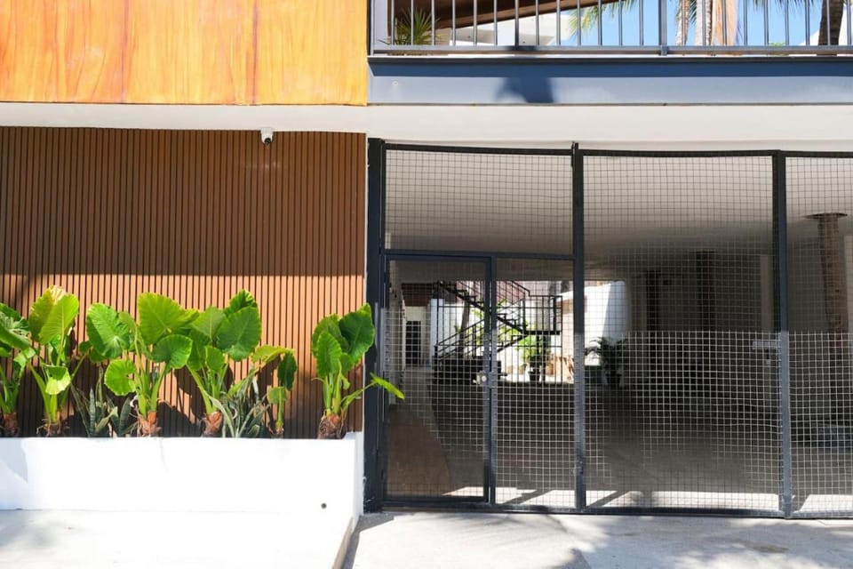 Relaxed Centrally Located 2BR 1BA Ideal Workspace Apartment in Mazatlan