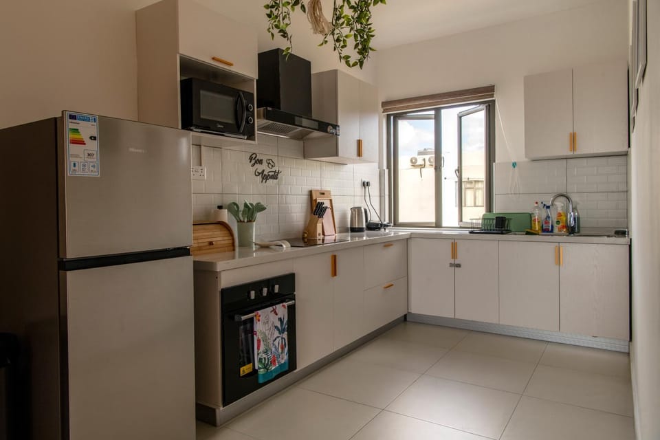 Kitchen or kitchenette, oven, stove