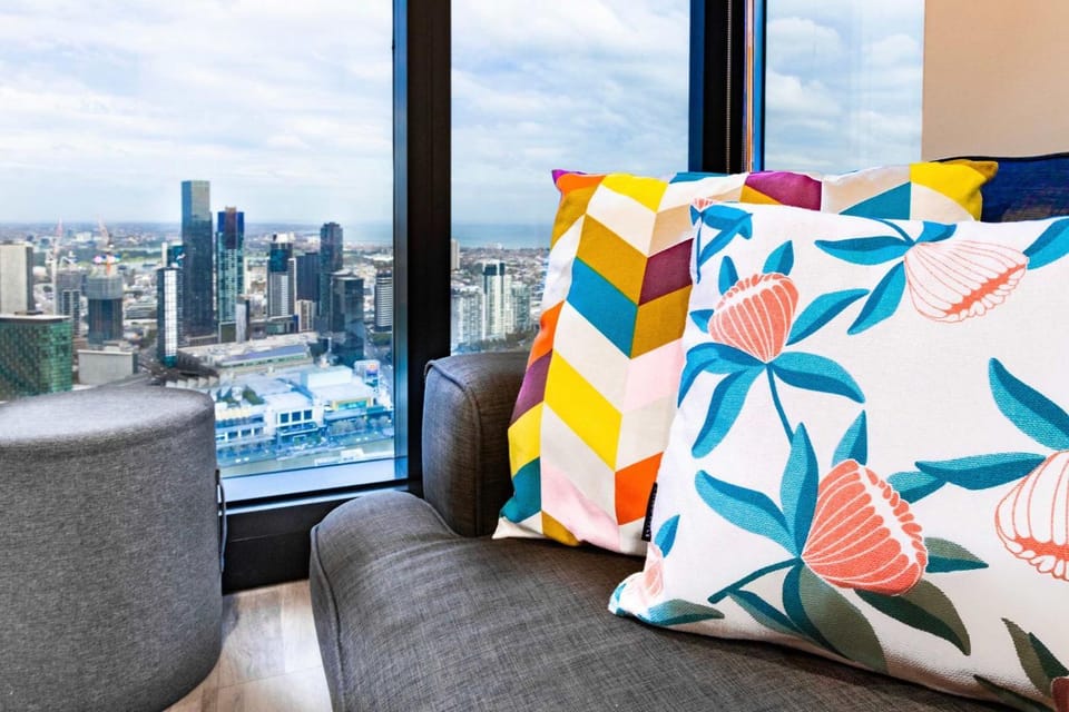 Downtown Delight Experience Melbourne in Style Apartment in Melbourne