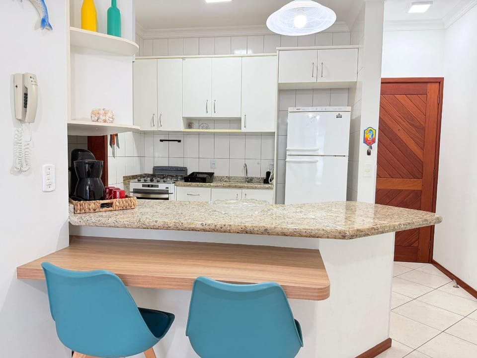 Praticidade e conforto à 1 quadra da praia&piscina Apartment in Florianopolis