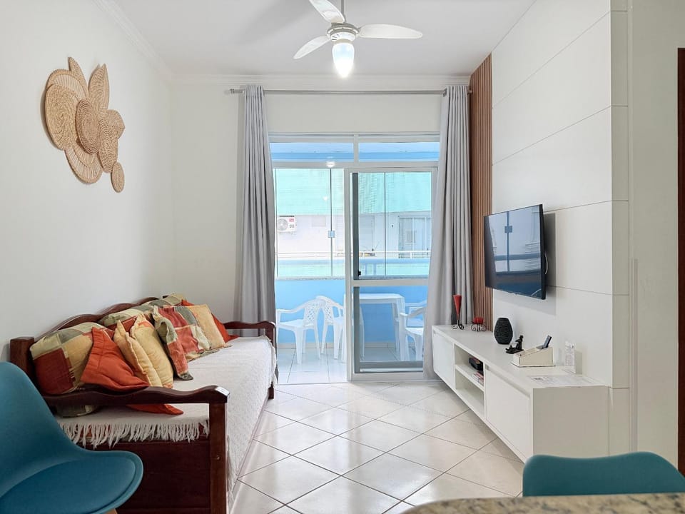 Praticidade e conforto à 1 quadra da praia&piscina Apartment in Florianopolis