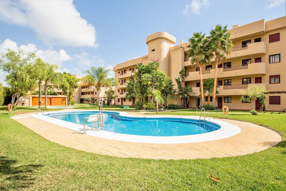 Garden, Swimming pool
