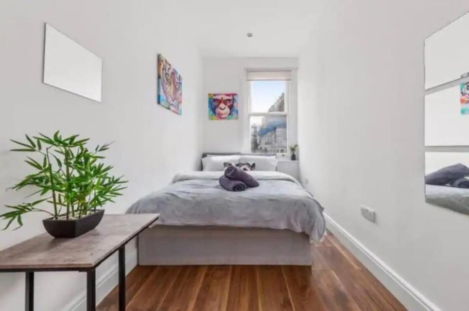 London - 2 Bedroom Flat near Clapham Junction CJ Apartment in London