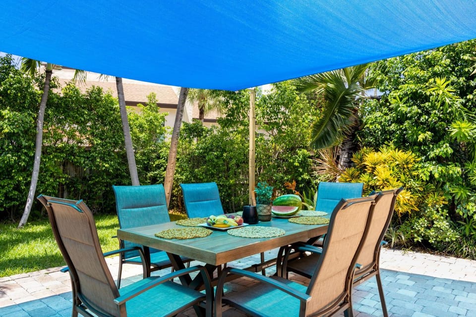 Patio, Dining area