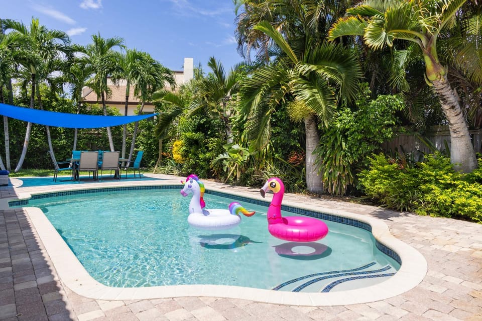 Garden, Swimming pool