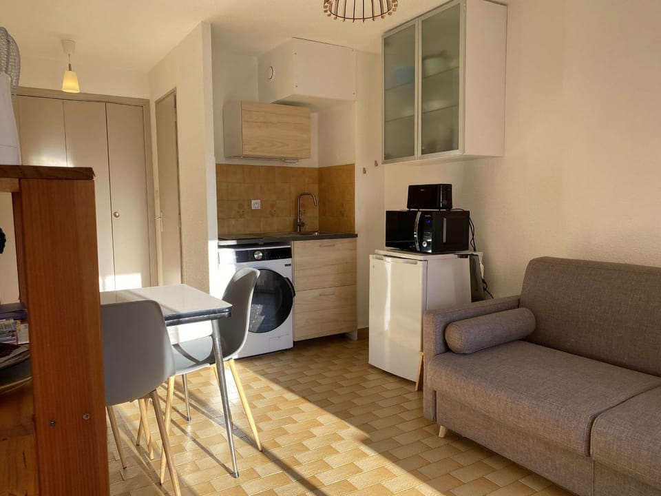 Studio agréable avec parking privatif et Wi-Fi à Balaruc-les-Bains - FR-1-553-273 Apartment in Balaruc-les-Bains