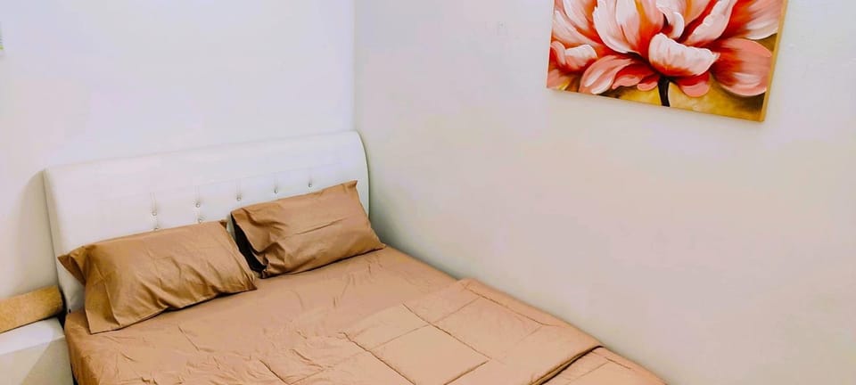 Bed, Photo of the whole room, Decorative detail, Bedroom