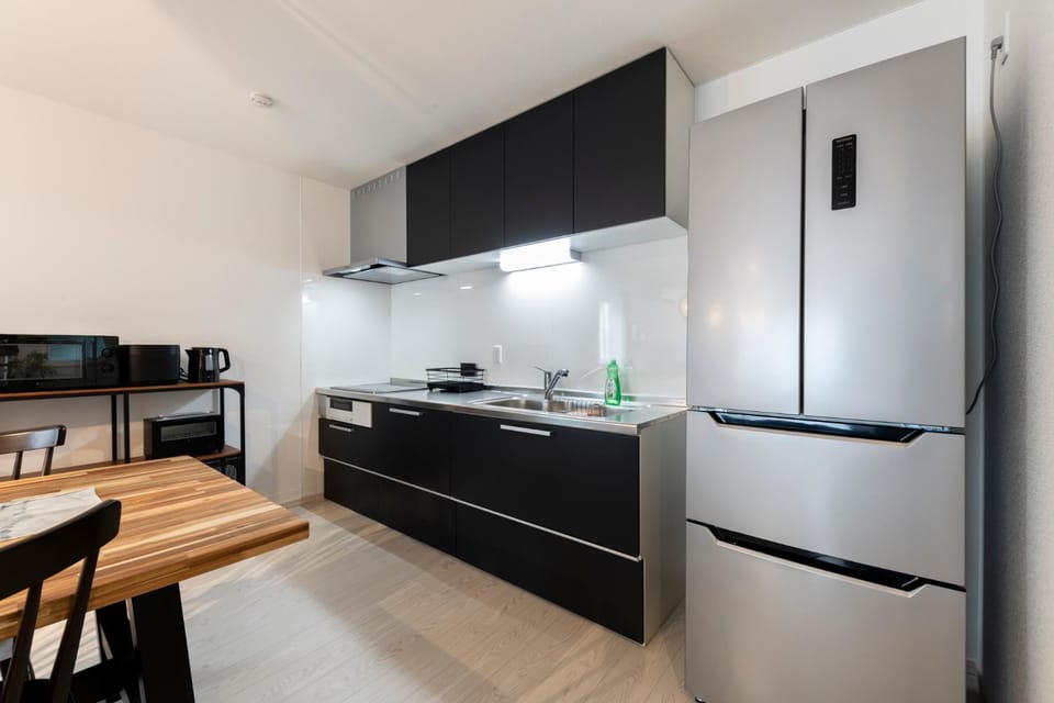 microwave, stove, toaster, kitchen