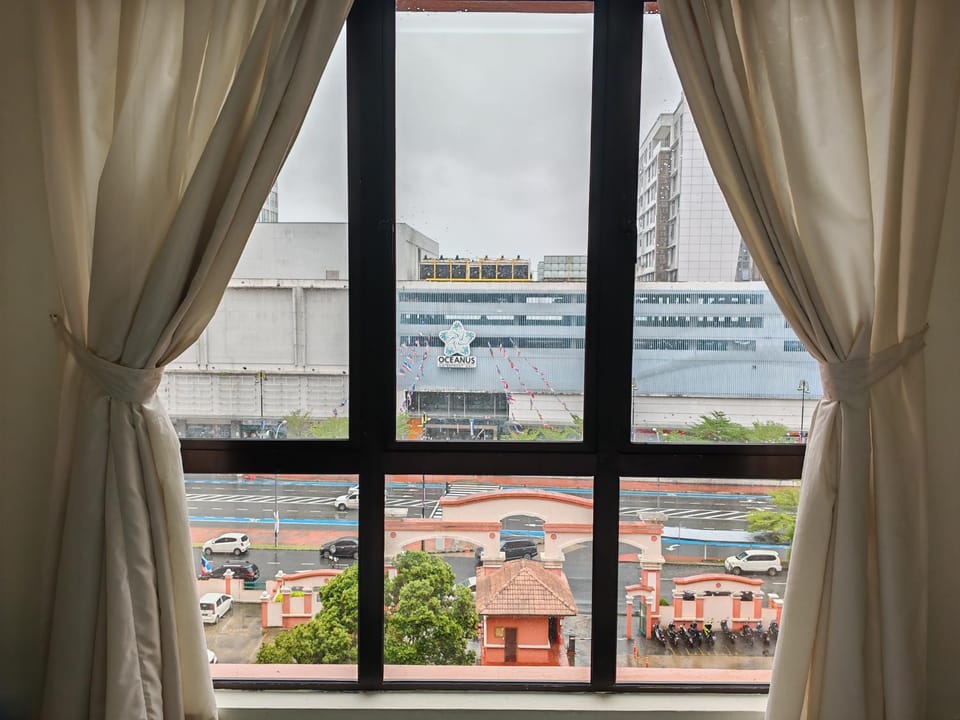 Natural landscape, View (from property/room), Balcony/Terrace, City view