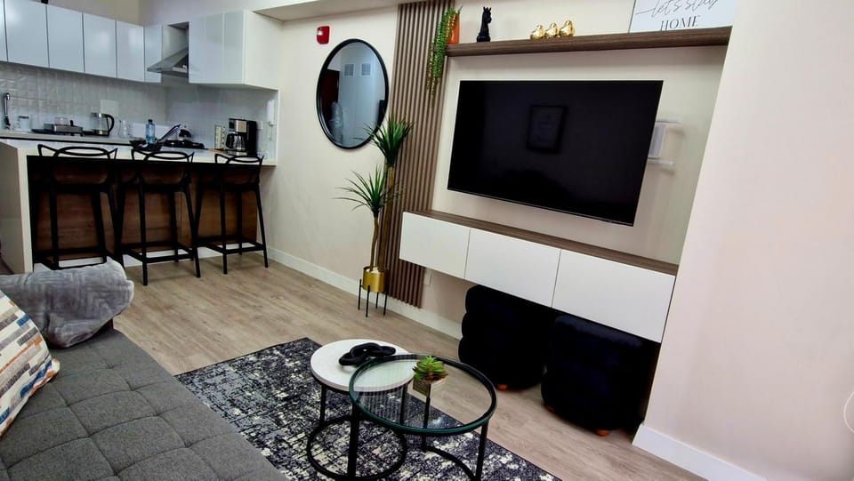 TV and multimedia, Kitchen or kitchenette, Dining area