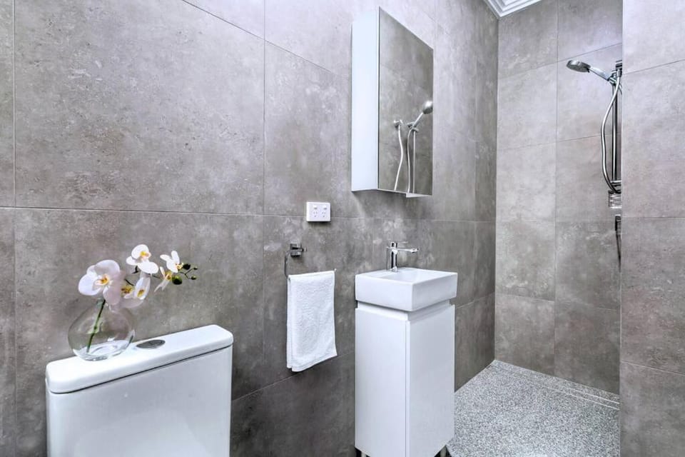 GLE18 Glebe Gem Chic Studio Apartment in Prime Location Apartment in Sydney