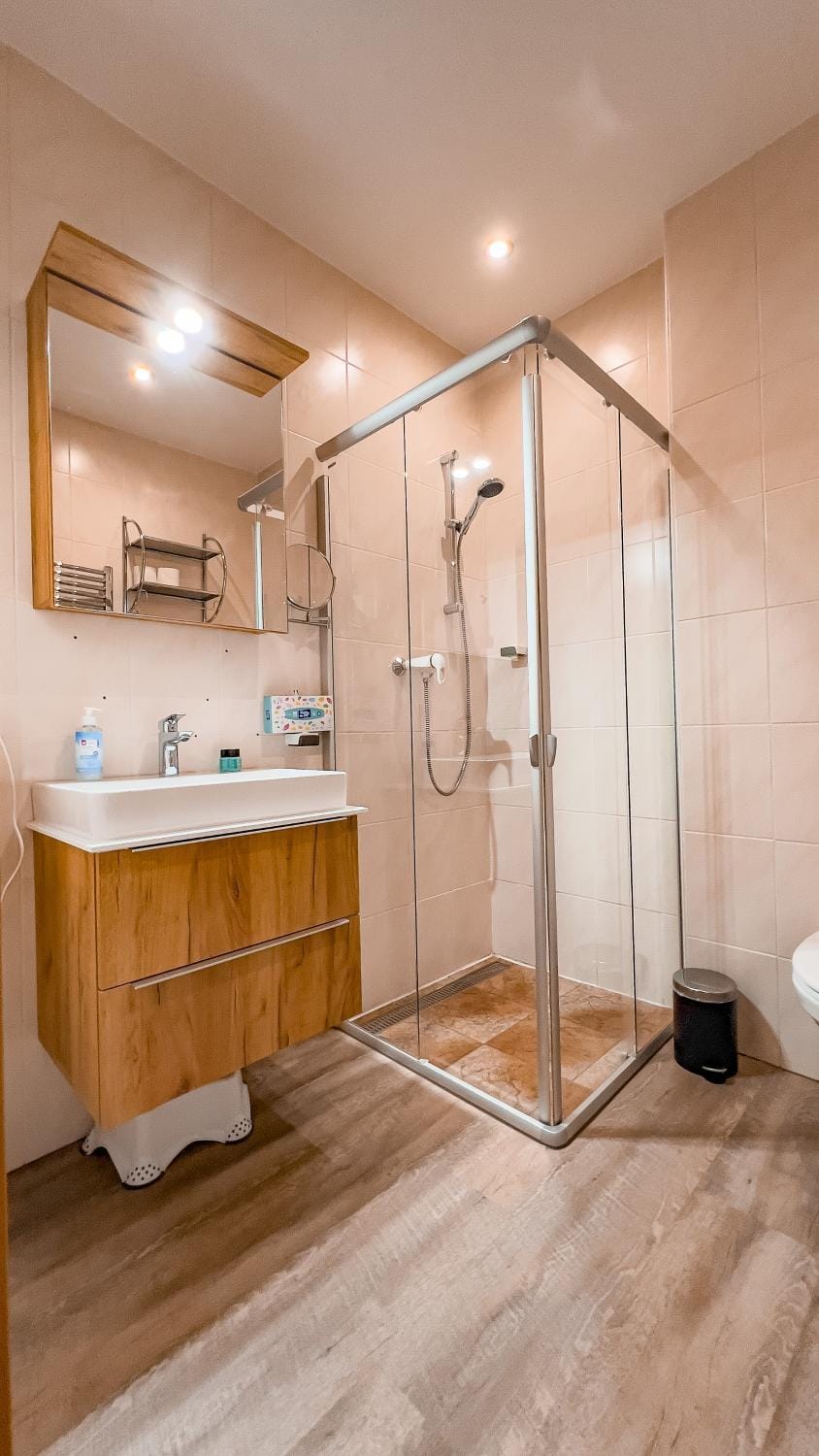 Bathroom, Living room