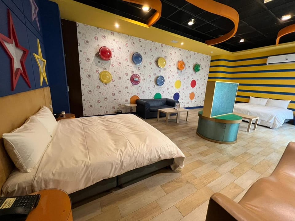 Photo of the whole room