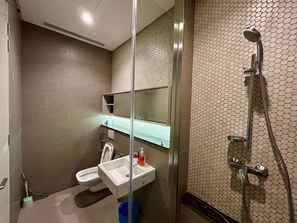 Studio with Amazing KLCC View & Infinity Pool at Lalaport Bukit Bintang Apartment in Federal Territory of Kuala Lumpur