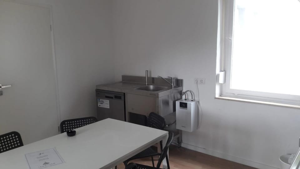 Dining area, dishwasher, kitchen