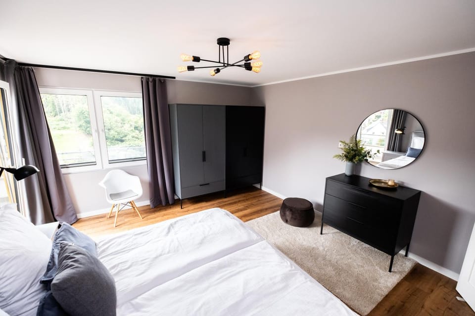 Bed, Photo of the whole room, Bedroom, wardrobe