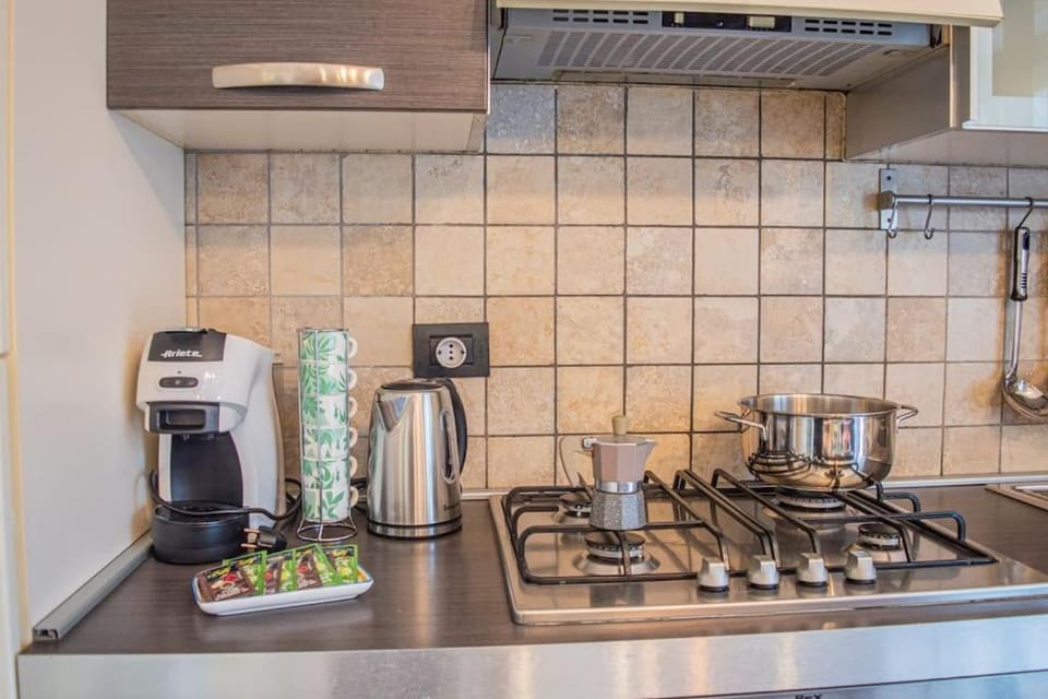 Coffee/tea facilities, Kitchen or kitchenette, Food and drinks, Food, minibar, stove, toaster