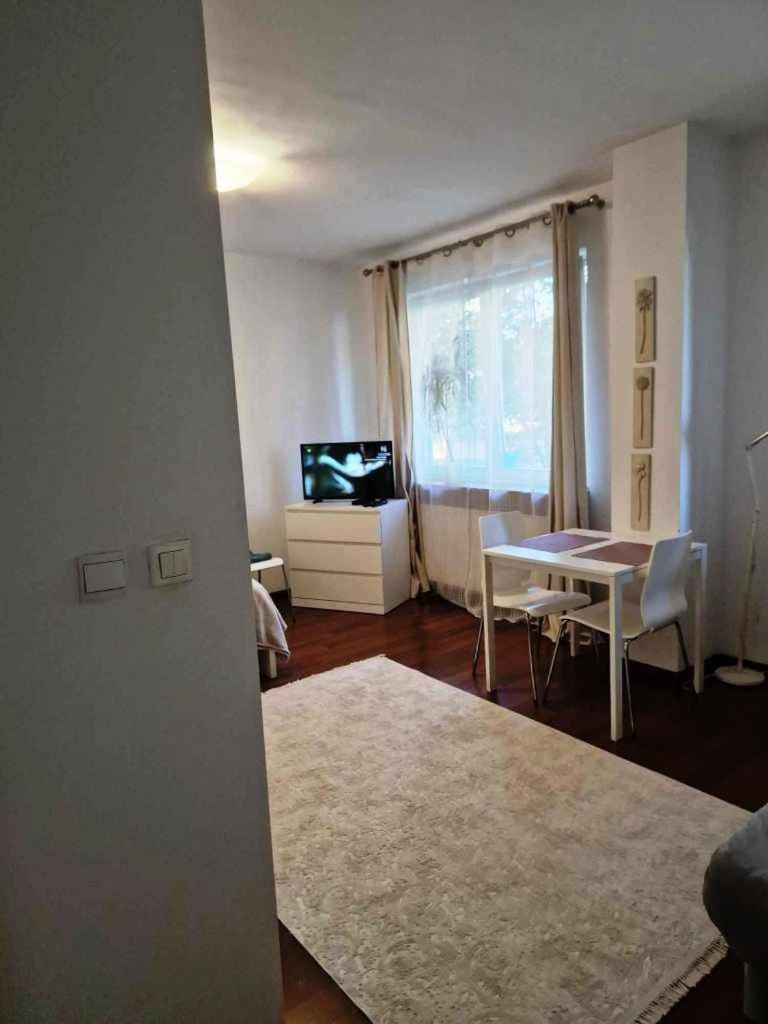 Great Apart Kabaty Apartment in Warsaw