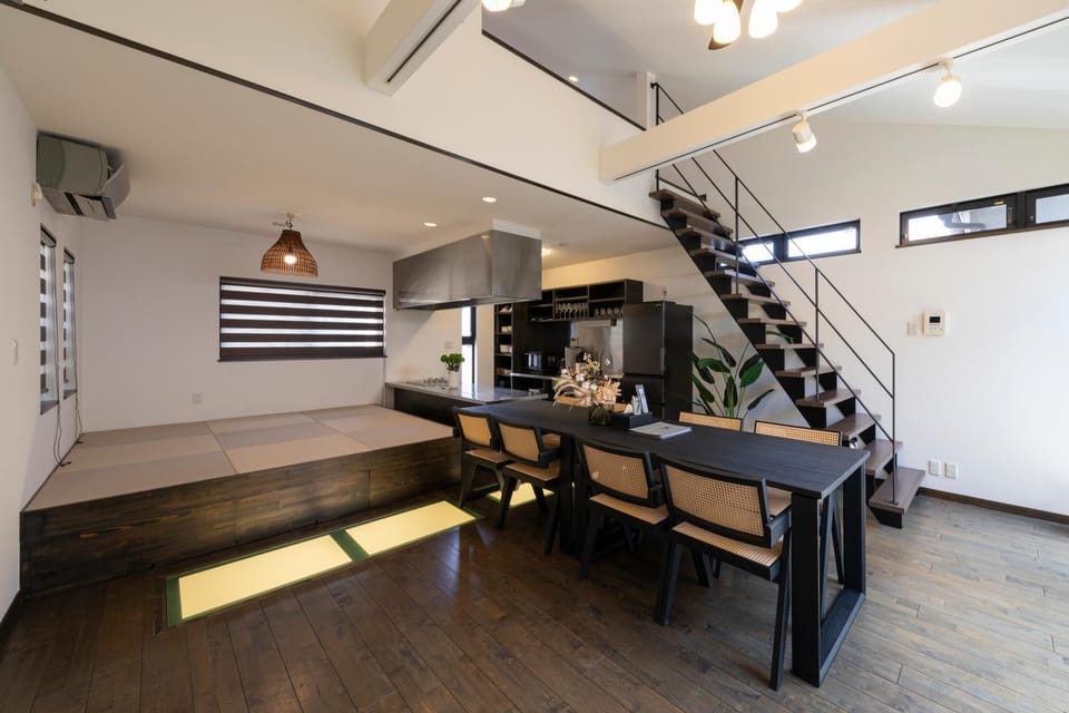 Living room, Dining area