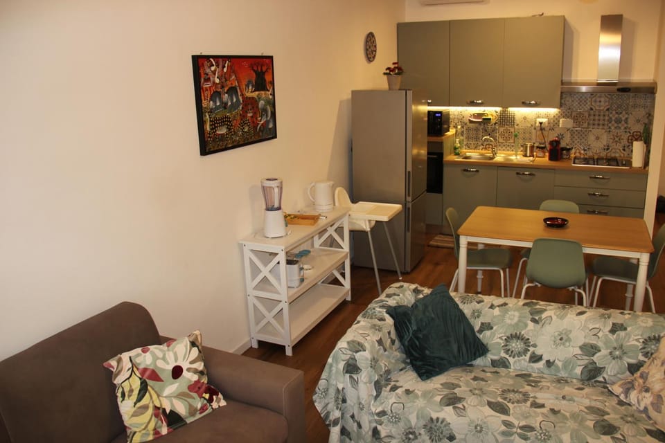 Living room, Photo of the whole room, Dining area, dishwasher