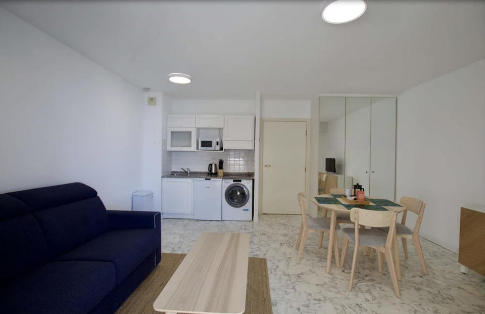 Kitchen or kitchenette, Living room, Dining area