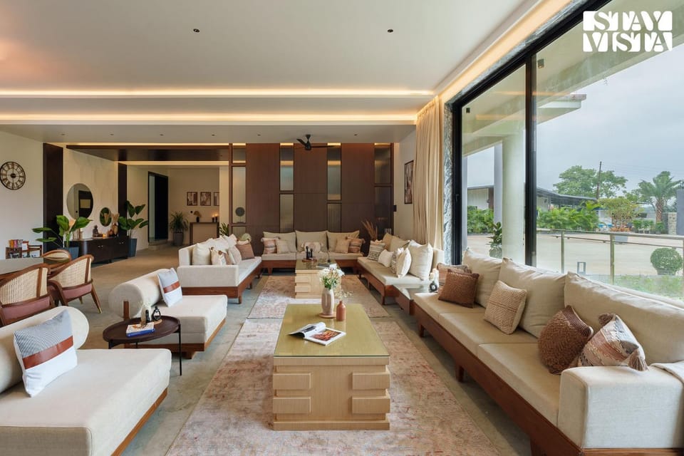 Living room, Seating area