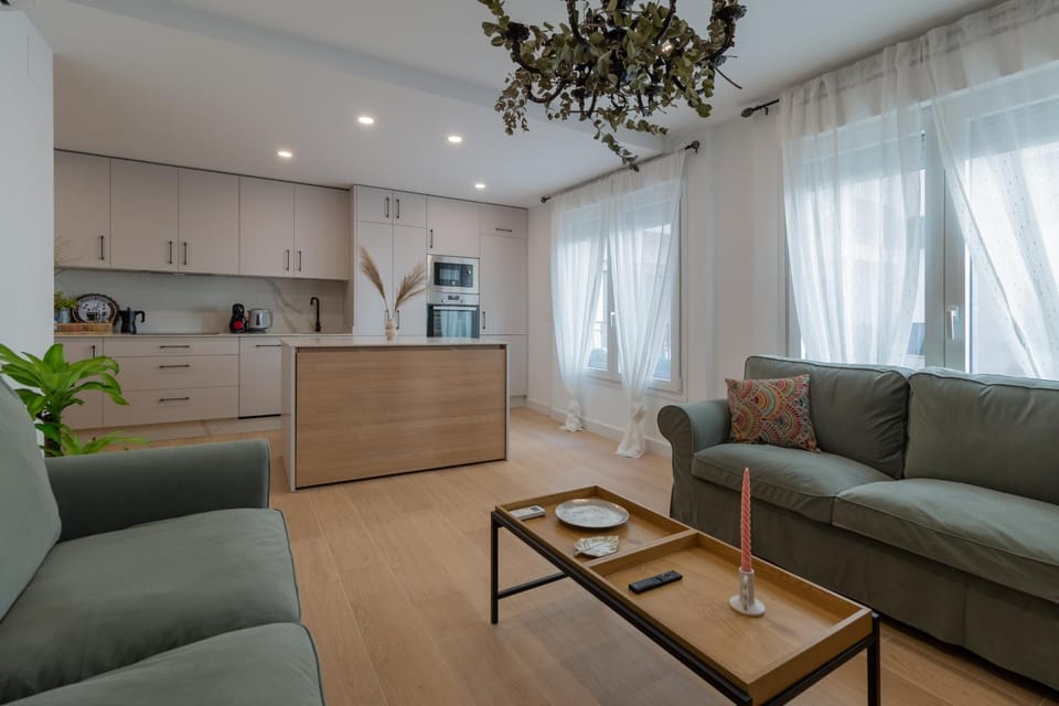 Kitchen or kitchenette, Living room, Seating area