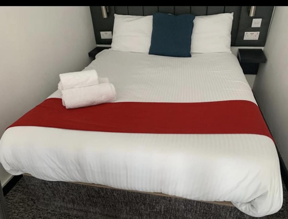1 Bed Flat - Sleeps 2 - Parking - Balcony - Wifi Apartment in Nottingham