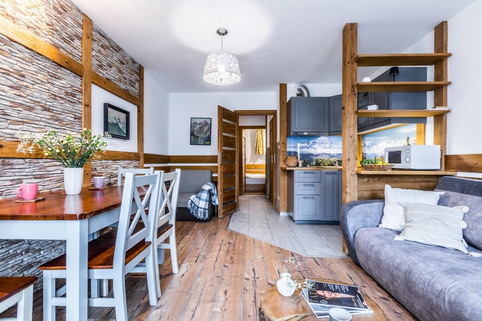 Kitchen or kitchenette, Living room, Seating area, stove