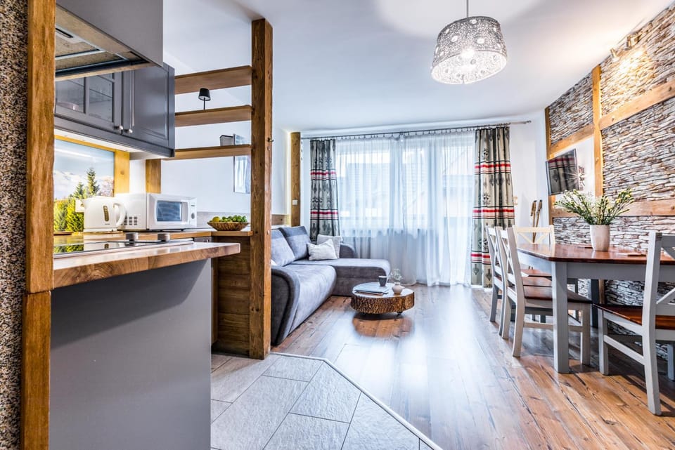 Kitchen or kitchenette, Living room, stove