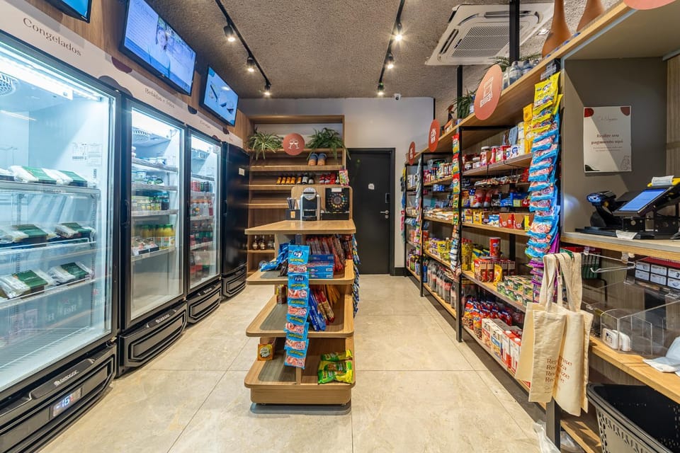 Supermarket/grocery shop