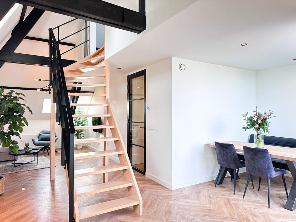 Cooth's Grand Loft with Church View Apartment in Breda