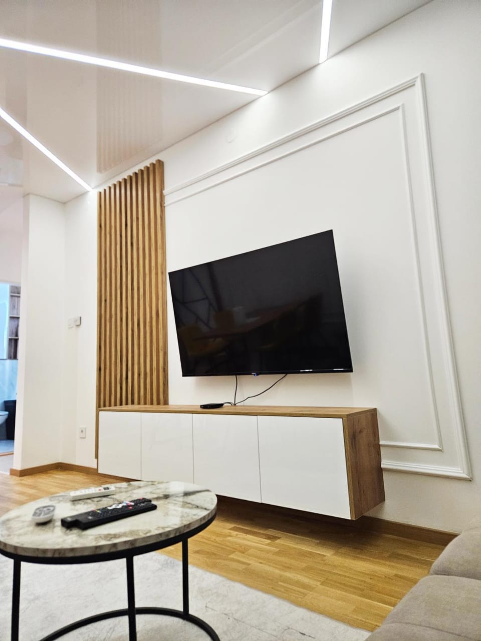 TV and multimedia, Evening entertainment